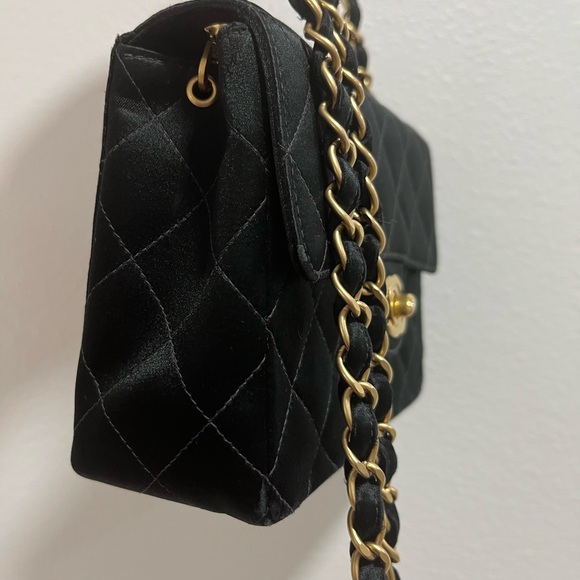 CHANEL Black and Gold Crossbody Bag - Picture 13 of 14